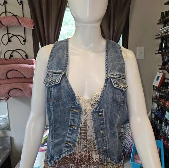 New! Button Front Denim Vest - Picture 5 of 7